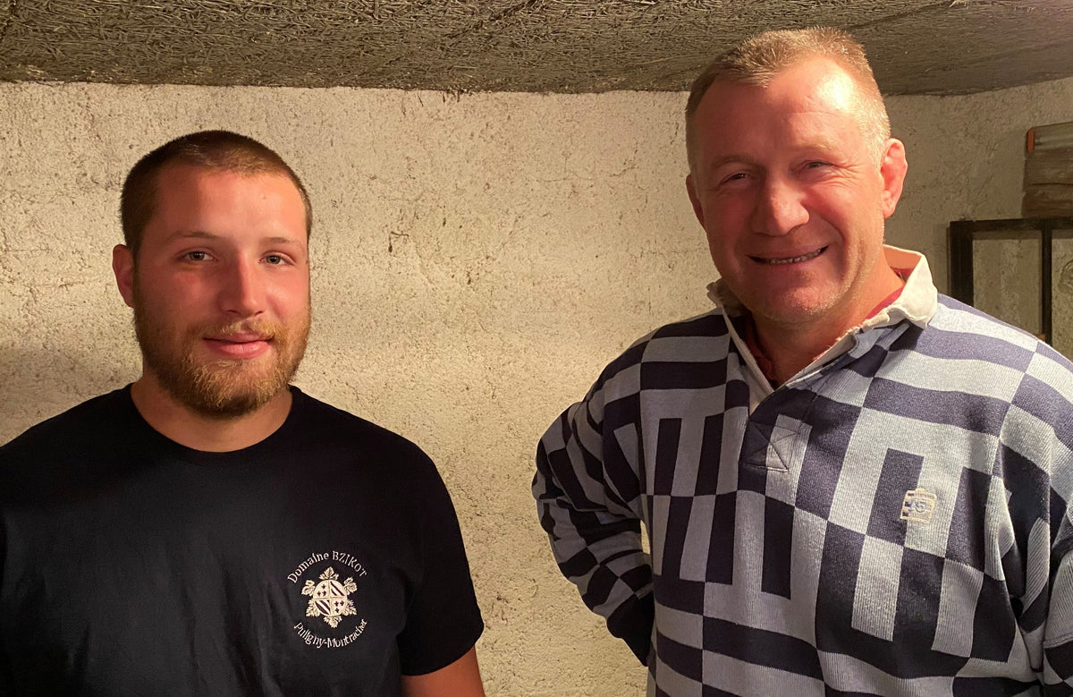 Wijnmaker Sylvain Bzikot met zijn zoon Quentin